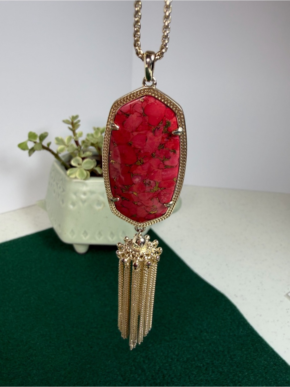Kendra Scott Pink Stone Tassel Pendant Necklace Gold Tone Long Chain - Picture 3 of 9